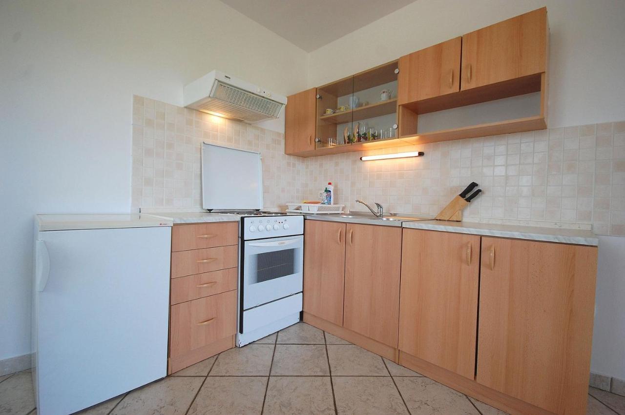 Apartments Novak By El-Pi Tours Malinska Kültér fotó