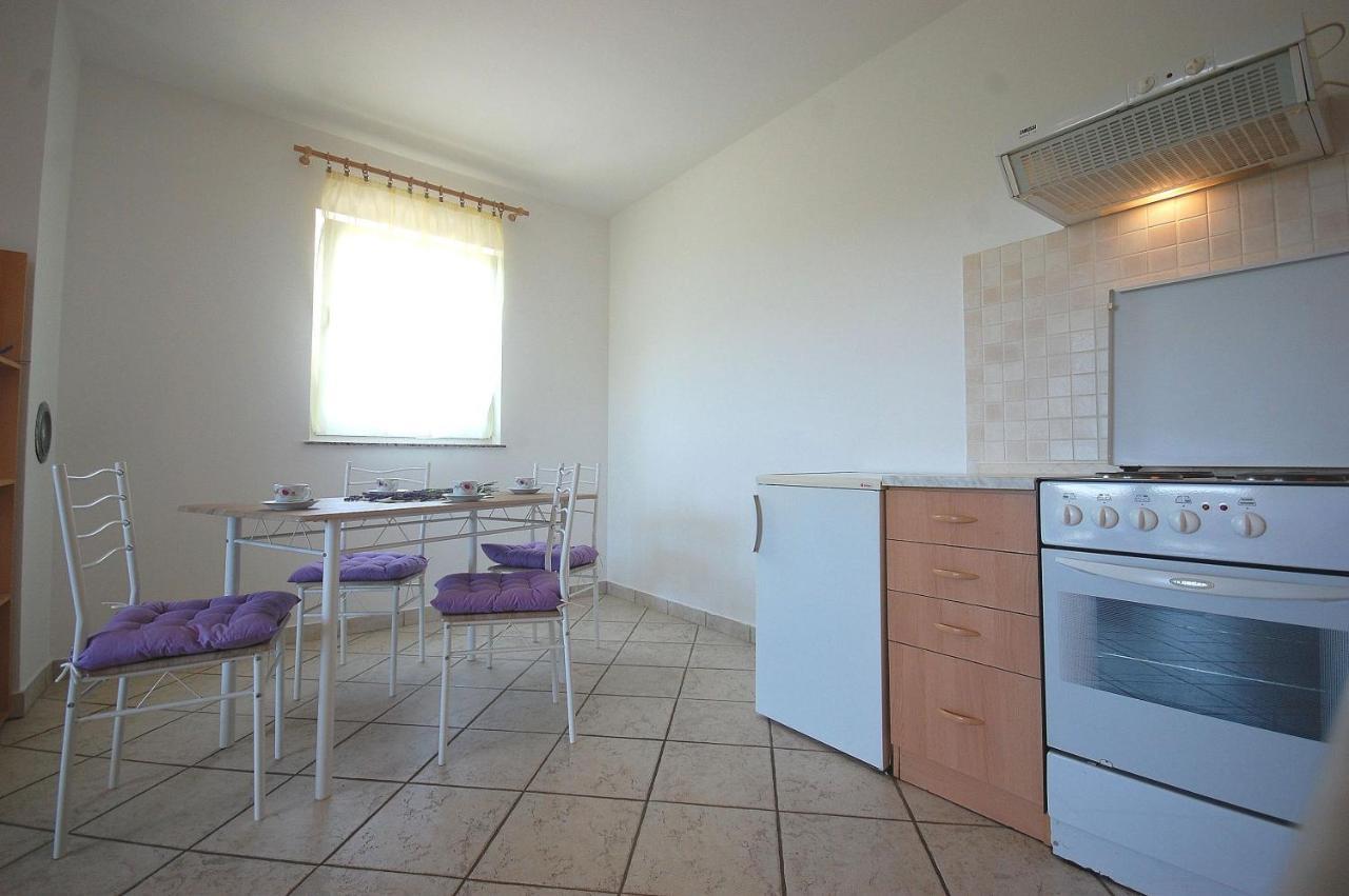 Apartments Novak By El-Pi Tours Malinska Kültér fotó