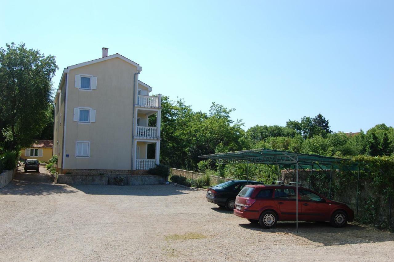Apartments Novak By El-Pi Tours Malinska Kültér fotó